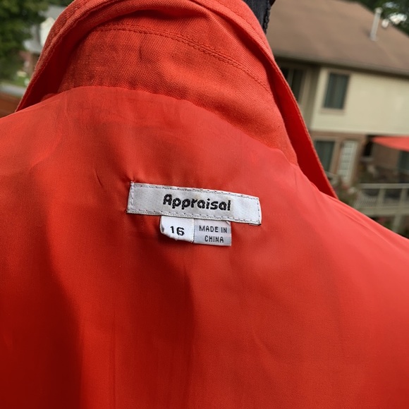 Appraisal Dress hidden button front closure. - Picture 9 of 10